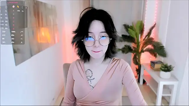 Snapshot of lilithlunna chatting on January 31, 10:10 pm lilithlunna online show from January 31, 10:10 pm