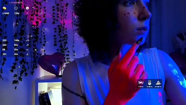 Snapshot of lilithlunna chatting on February 16, 4:09 am lilithlunna online show from February 16, 4:09 am