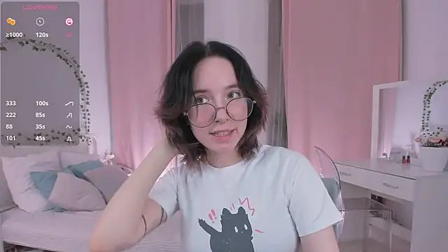 Snapshot of lilithlunna chatting on February 27, 4:20 am lilithlunna online show from February 27, 4:20 am