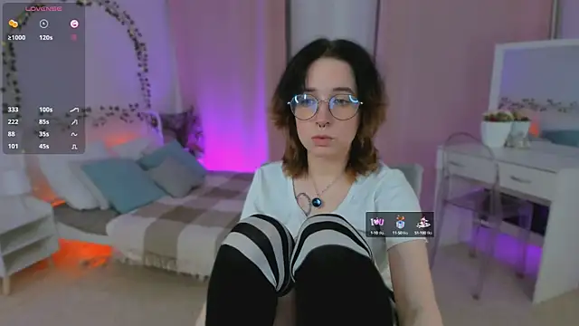 Snapshot of lilithlunna chatting on March 19, 12:48 am lilithlunna online show from March 19, 12:48 am