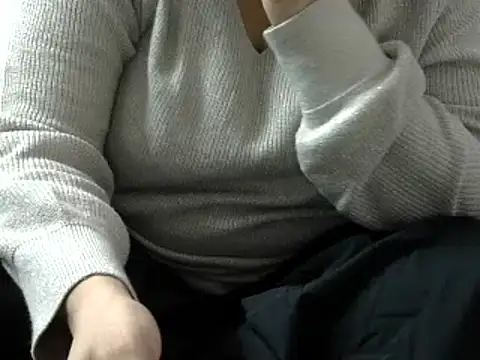 Snapshot of Housewife12 chatting on December 26, 4:47 pm Housewife12 online show from December 26, 4:47 pm