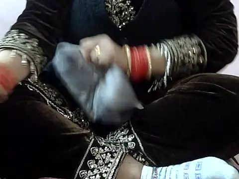 Housewife12 online show from January 8, 7:21 am