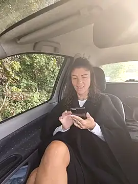 sansan2411 online show from October 14, 11:00 am