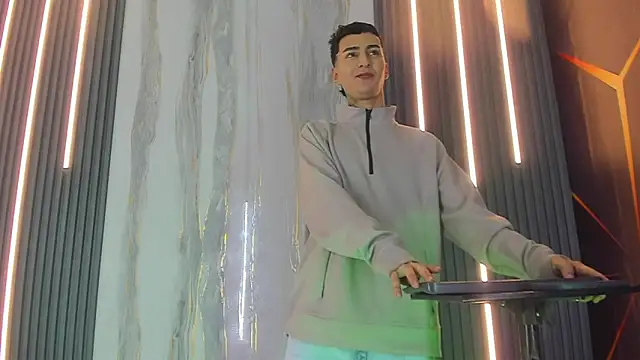 Snapshot of Angel_xxx chatting on March 27, 7:13 pm Angel xxx online show from March 27, 7:13 pm