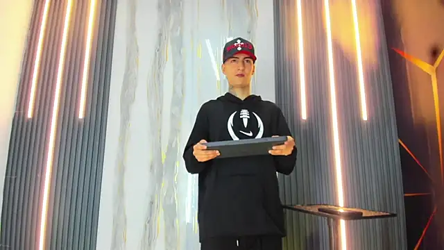 Snapshot of Angel_xxx chatting on March 31, 4:24 am Angel xxx online show from March 31, 4:24 am