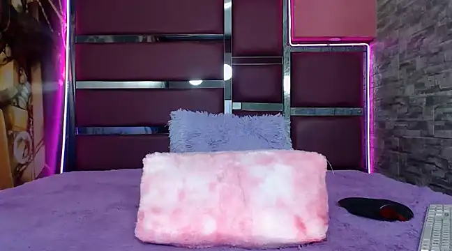 perfectlump online show from December 28, 11:37 pm