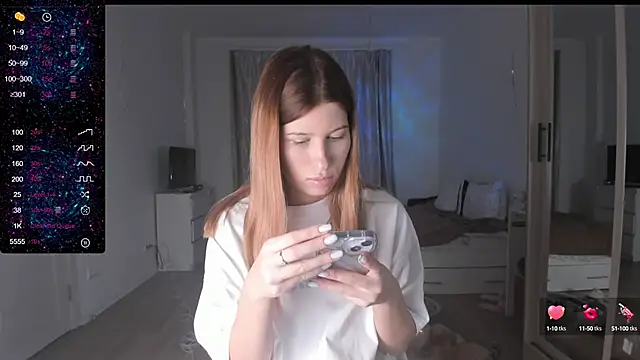 Snapshot of Agnes_Allenn chatting on December 27, 7:03 pm Agnes Allenn online show from December 27, 7:03 pm