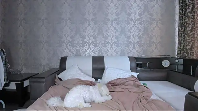 Snapshot of Agnes_Allenn chatting on September 22, 10:28 am Agnes Allenn online show from September 22, 10:28 am