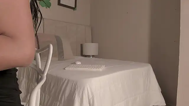  dakota a online show from March 15, 3:07 pm