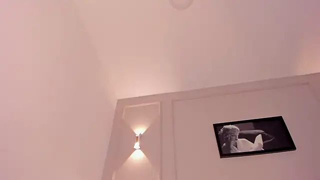 anniemartinezz online show from March 11, 11:55 am