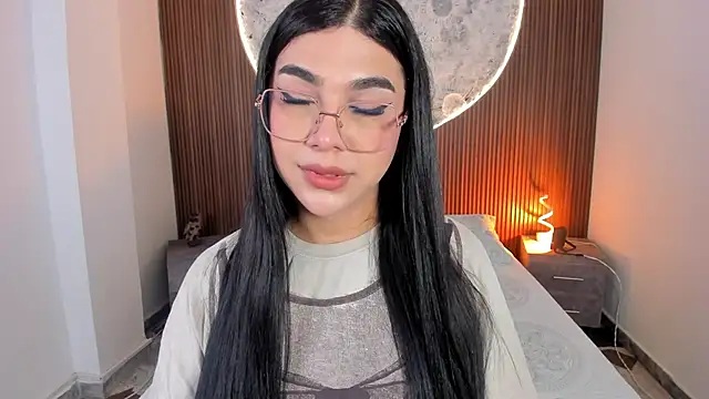 Snapshot of RoseCassie chatting on February 11, 2:11 pm RoseCassie online show from February 11, 2:11 pm
