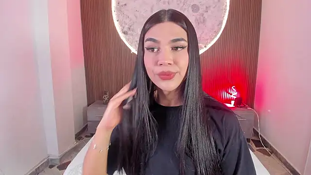 Snapshot of RoseCassie chatting on February 14, 1:30 pm RoseCassie online show from February 14, 1:30 pm