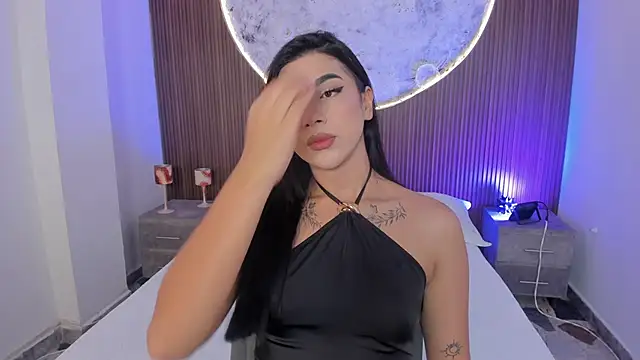 Snapshot of RoseCassie chatting on March 16, 1:37 pm RoseCassie online show from March 16, 1:37 pm