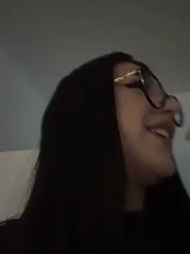 Snapshot of RoseCassie chatting on March 18, 12:19 pm RoseCassie online show from March 18, 12:19 pm