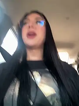 Snapshot of RoseCassie chatting on April 2, 1:20 pm RoseCassie online show from April 2, 1:20 pm