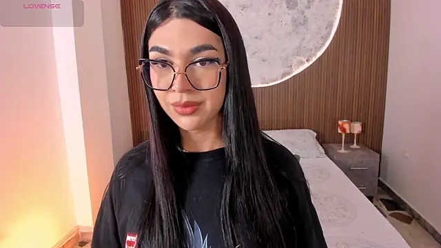 Snapshot of RoseCassie chatting on April 11, 3:16 pm RoseCassie online show from April 11, 3:16 pm