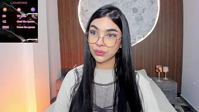 Snapshot of RoseCassie chatting on April 14, 1:28 pm RoseCassie online show from April 14, 1:28 pm