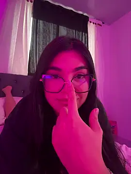 Snapshot of RoseCassie chatting on April 15, 10:54 pm RoseCassie online show from April 15, 10:54 pm