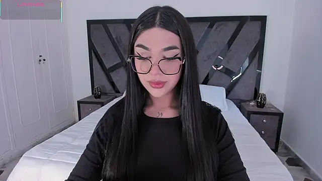 Snapshot of RoseCassie chatting on April 21, 2:01 pm RoseCassie online show from April 21, 2:01 pm