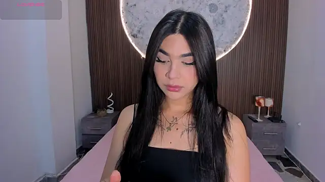 Snapshot of RoseCassie chatting on May 1, 1:37 pm RoseCassie online show from May 1, 1:37 pm