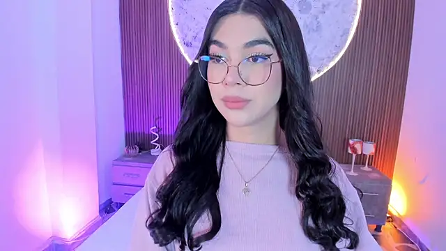 Snapshot of RoseCassie chatting on May 29, 12:47 pm RoseCassie online show from May 29, 12:47 pm