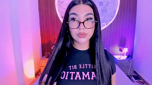 Snapshot of RoseCassie chatting on June 22, 1:52 pm RoseCassie online show from June 22, 1:52 pm