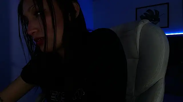 mia collens online show from September 13, 3:06 am