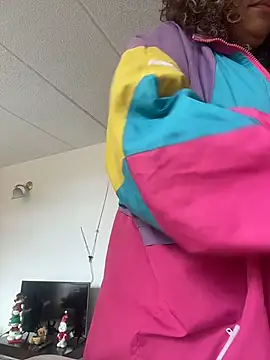 lauraltt online show from January 18, 6:55 pm