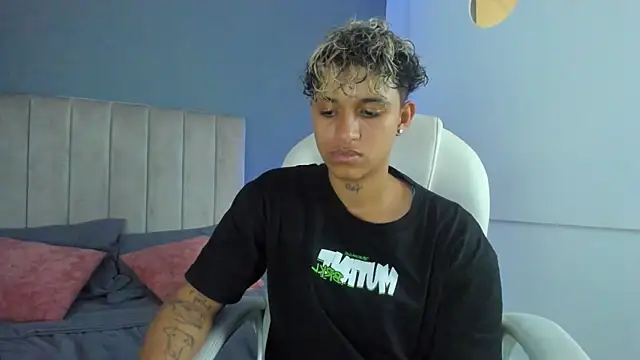 Dominick jones online show from January 12, 3:25 pm