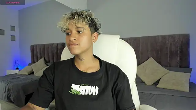 Dominick jones online show from January 20, 8:07 pm