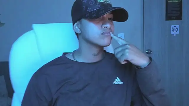 Dominick jones online show from October 6, 4:10 am