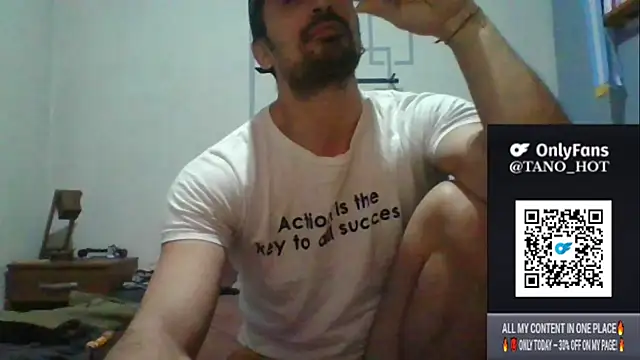 Snapshot of italianbighorse22 chatting on October 12, 1:26 am italianbighorse22 online show from October 12, 1:26 am