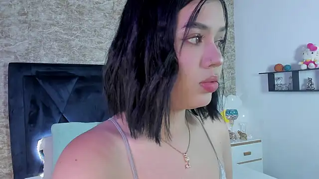 Lily Woodz online show from November 12, 7:13 pm