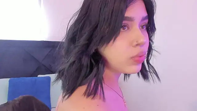 Lily Woodz online show from December 22, 7:11 pm