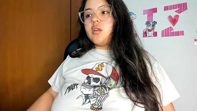 lizzie c online show from February 13, 4:32 am
