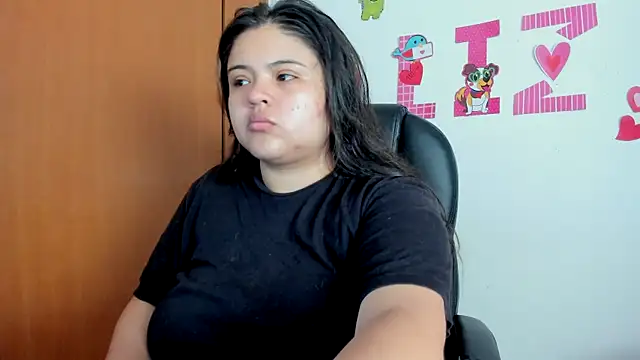 lizzie c online show from February 13, 4:39 pm