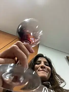 Snapshot of AlejandritaMilano chatting on June 28, 12:38 am AlejandritaMilano online show from June 28, 12:38 am