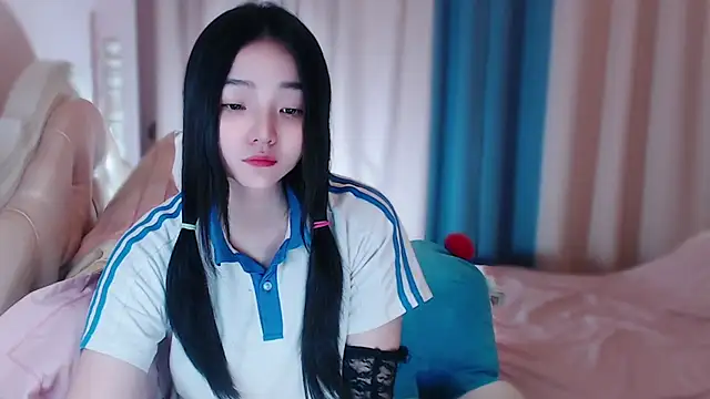 Snapshot of xiao-xiao-D chatting on October 12, 4:44 am xiao-xiao-D online show from October 12, 4:44 am