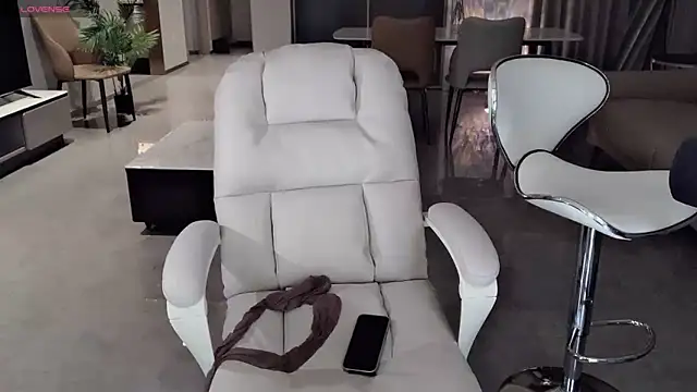 Irene--- online show from March 9, 9:02 am