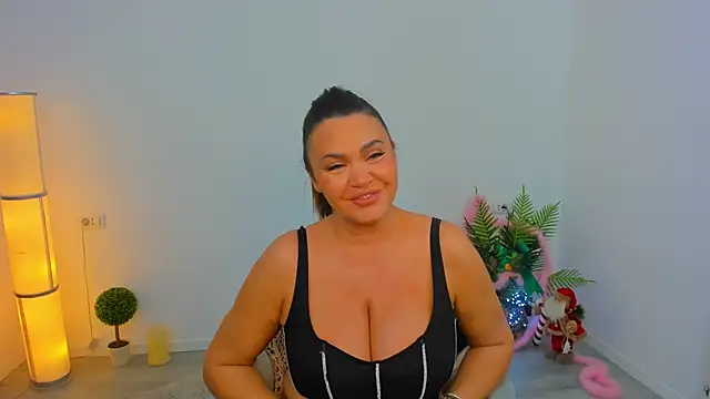 Snapshot of Aileen_Stone chatting on December 2, 5:41 pm Aileen Stone online show from December 2, 5:41 pm