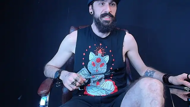 Snapshot of AxelColton chatting on March 15, 3:59 pm AxelColton online show from March 15, 3:59 pm