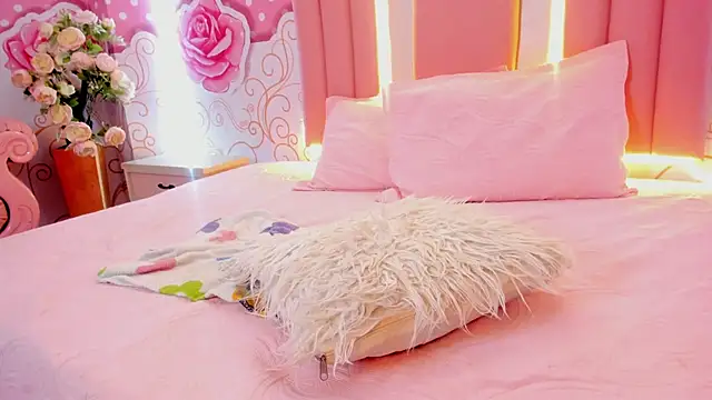 Snapshot of Lily_Martinez chatting on January 19, 5:37 am Lily Martinez online show from January 19, 5:37 am