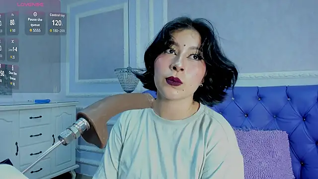 Snapshot of Lily_Martinez chatting on November 1, 6:26 am Lily Martinez online show from November 1, 6:26 am