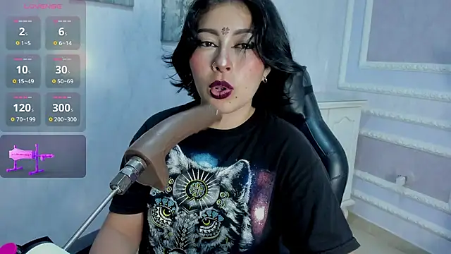 Snapshot of Lily_Martinez chatting on November 23, 8:03 am Lily Martinez online show from November 23, 8:03 am