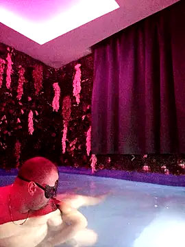 Coppiatrasgressiva online show from October 14, 10:10 pm