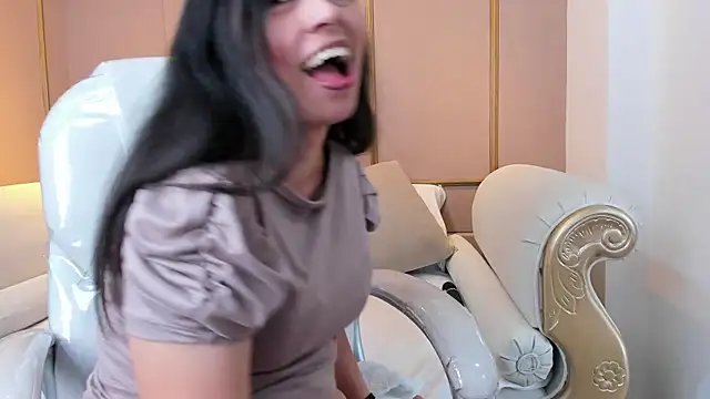 PerlaPreciosa online show from October 30, 4:36 am