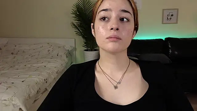 Lolly lipss  online show from January 5, 4:06 pm