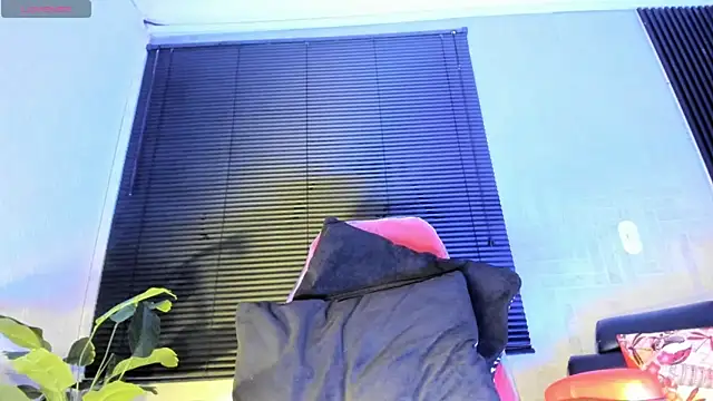 JhonyMiller  online show from November 12, 7:57 pm