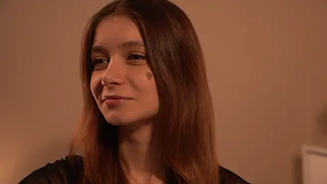 Snapshot of Hi_my_name_is chatting on March 20, 4:01 pm Hi my name is online show from March 20, 4:01 pm