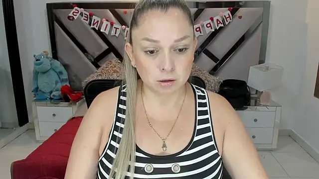 Snapshot of natalia5560 chatting on September 29, 12:32 pm natalia5560 online show from September 29, 12:32 pm